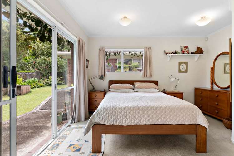 109a Glengarry Road Glen Eden_11
