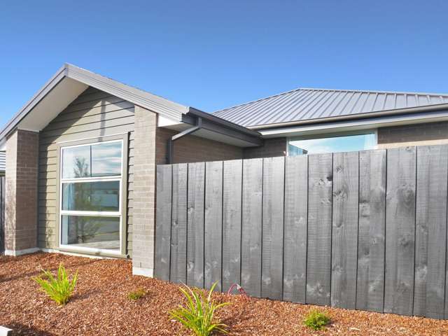 WIGRAM - 4 BEDROOMS, 2 BATHROOMS, HEATPUMP, OFF STREET PARKING