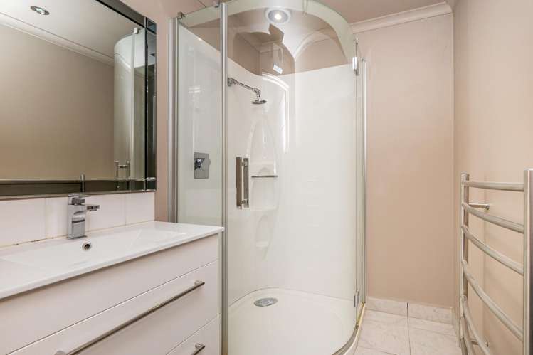 198 Le Cren Street Seaview_39