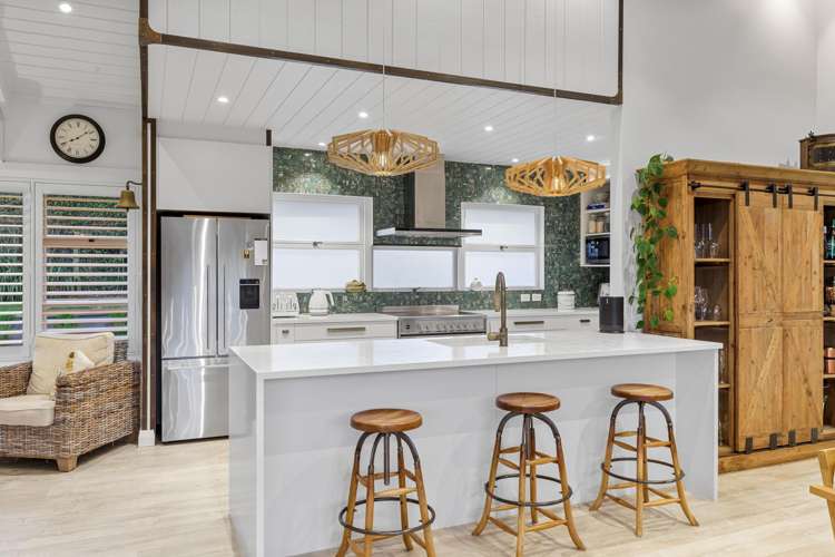 899 Whangaparaoa Road Manly_11
