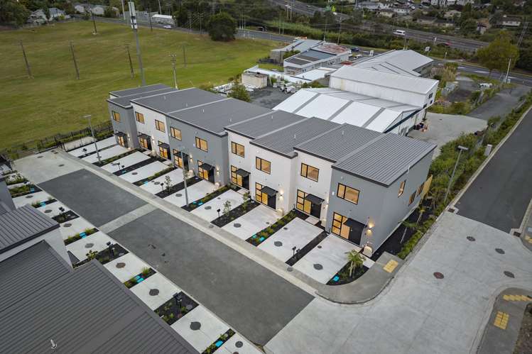 27 Awhi Lane Massey_22