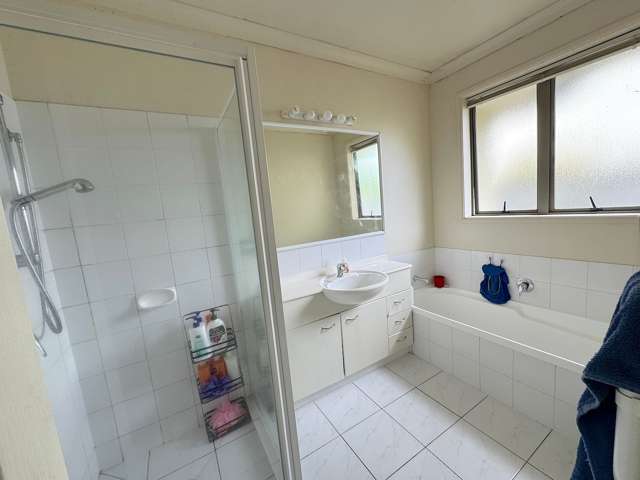 20 McMahon Drive Aidanfield_4