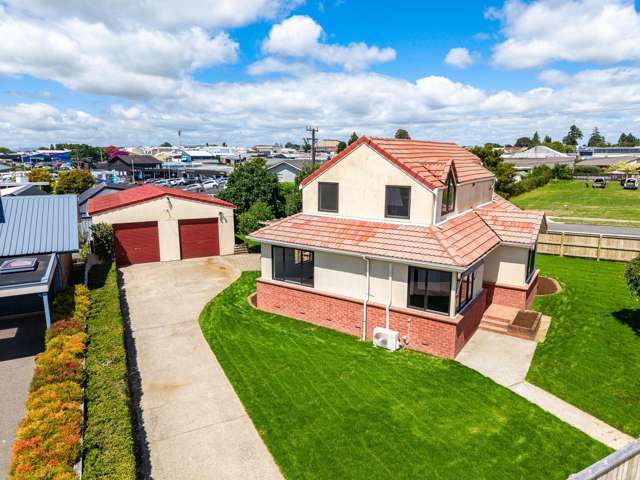 The Ultimate Combo: Big Shed, Family Home, Central Living