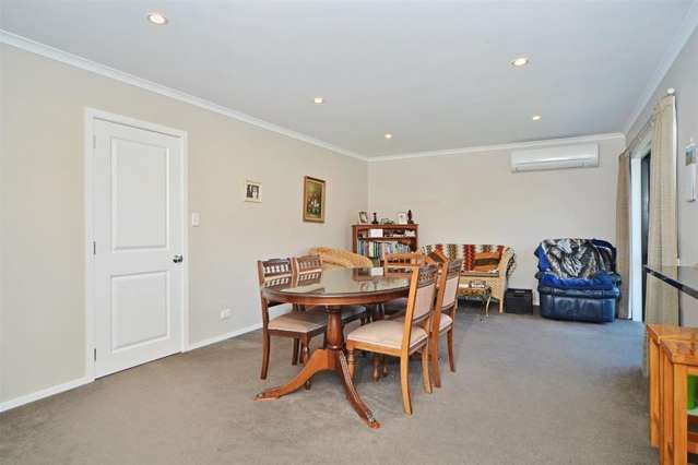 52 Armstrong Avenue Carterton_2