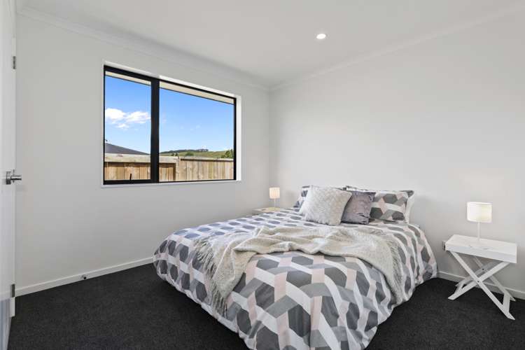 19 Lloyd Crescent Pukehangi_15