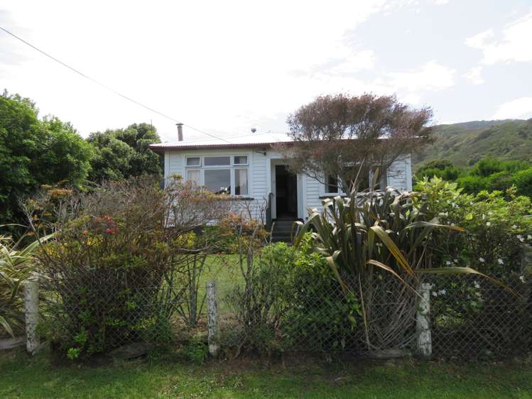 17 River Road Hector_10