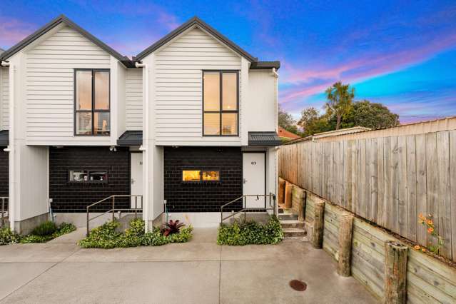 Solid Corner Townhouse - Easy Living