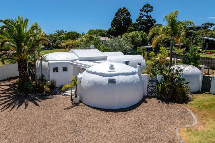 498 Sea View Road Onetangi_1