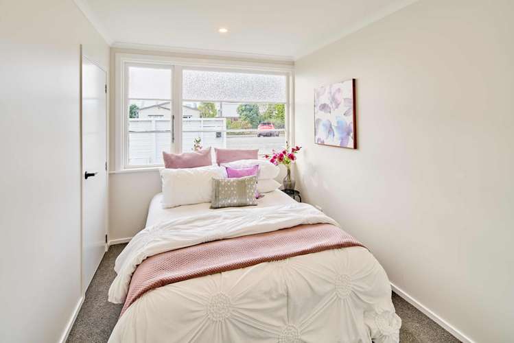8 Huia Street Petone_10