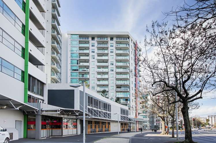 802/30 Beach Road Auckland Central_1