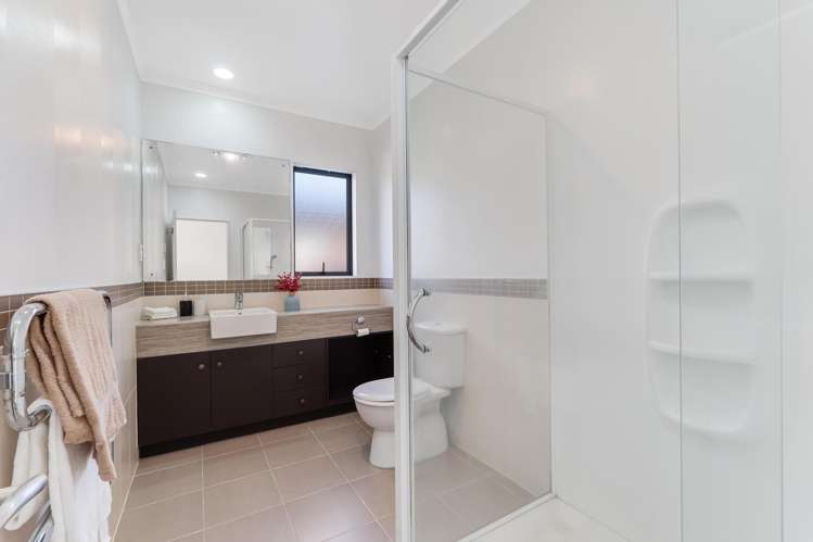 5 Woolaston Place Flat Bush_10