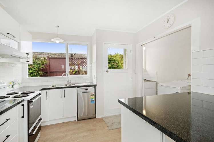 37A Colchester Crescent_0
