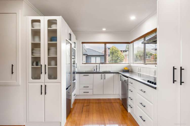 18 McRae Road Mt Wellington_6