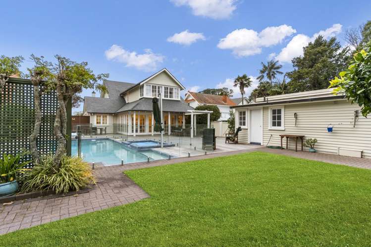 12 Clive Road Epsom_28