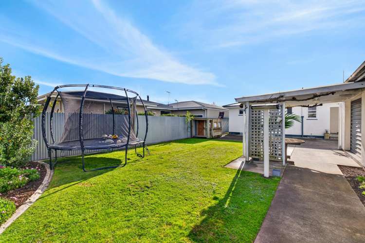 17 Hinton Road Taradale_18