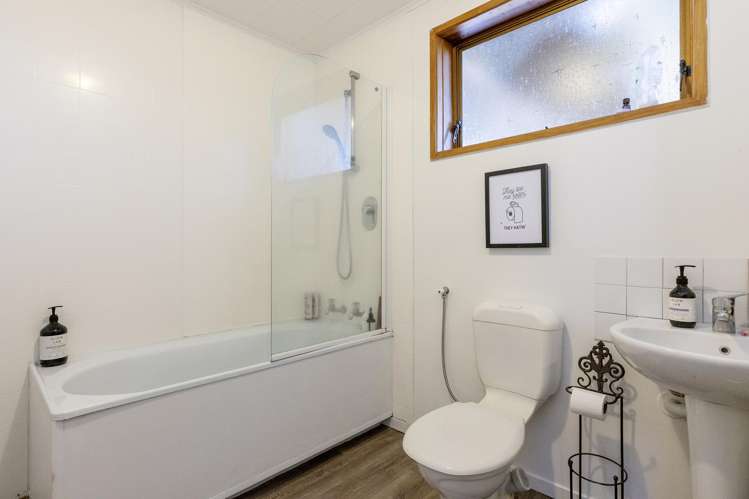 36 Whakaipo Avenue Central_15