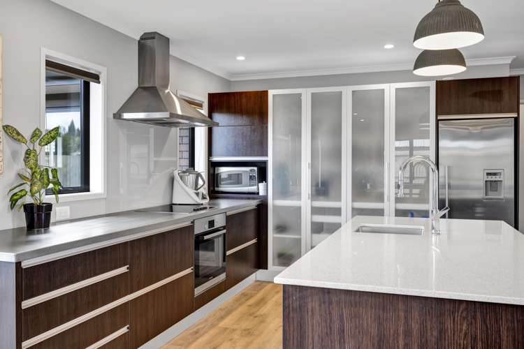 6 Montague Grove Stratford_5