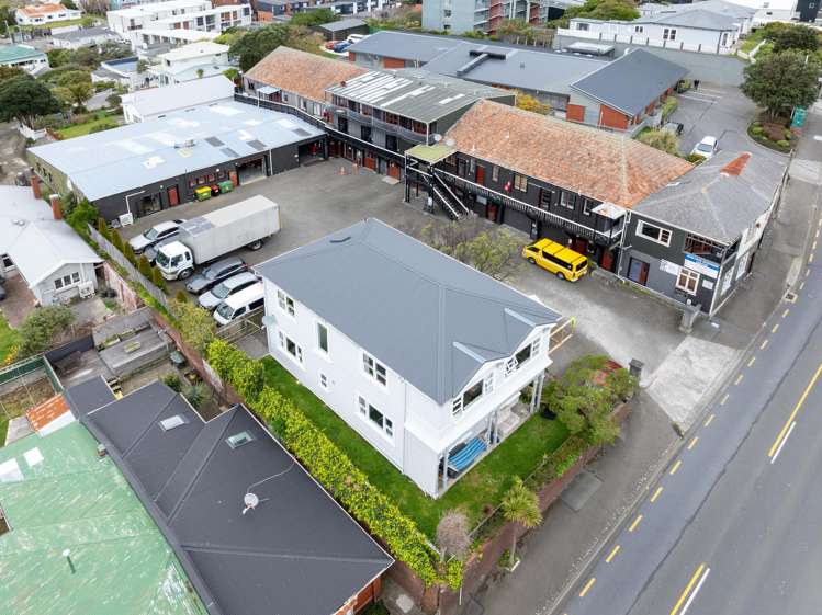 2/369 Adelaide Road Newtown_9