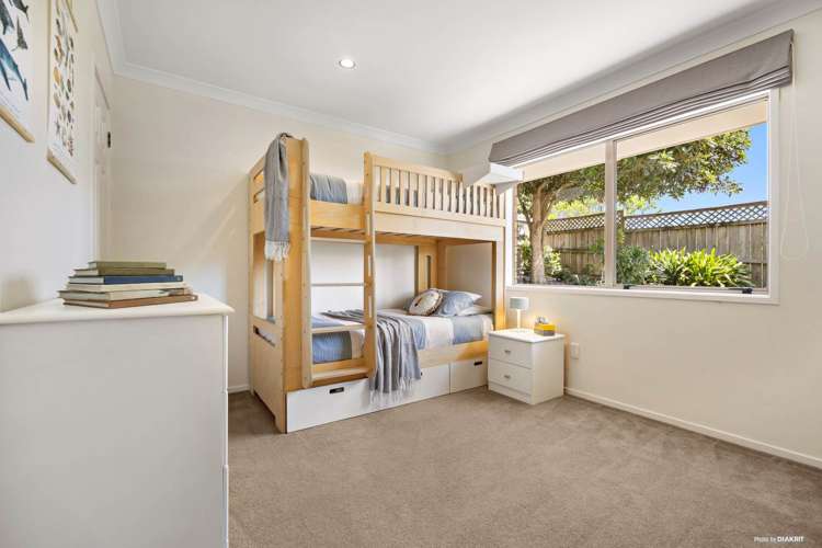 2/6 Carriage Close Northpark_10