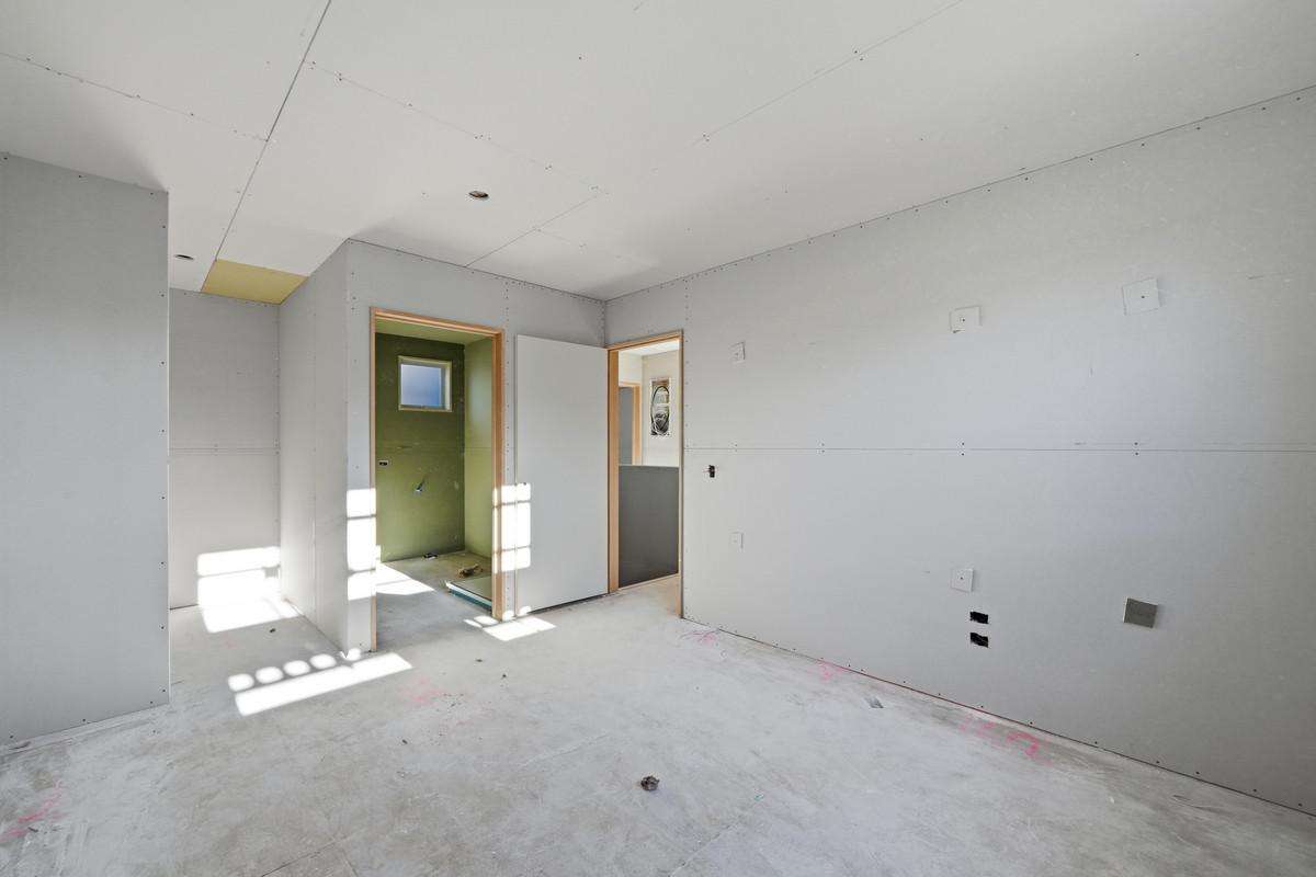 1-4/23 Dickens Street_2