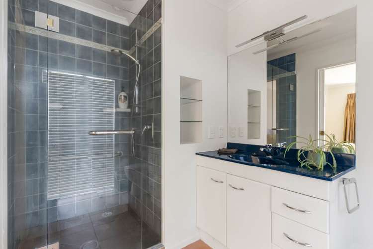 12 Rosetti Rise West Harbour_11