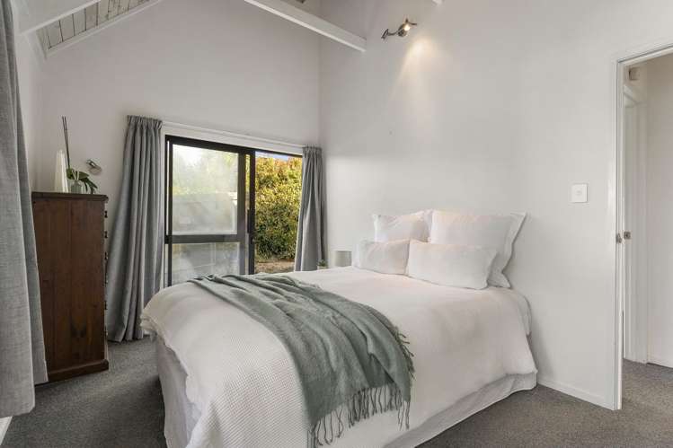 1/131 Carlisle Road Browns Bay_11