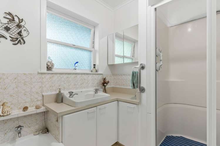 7 Luke Place Eastern Beach_15