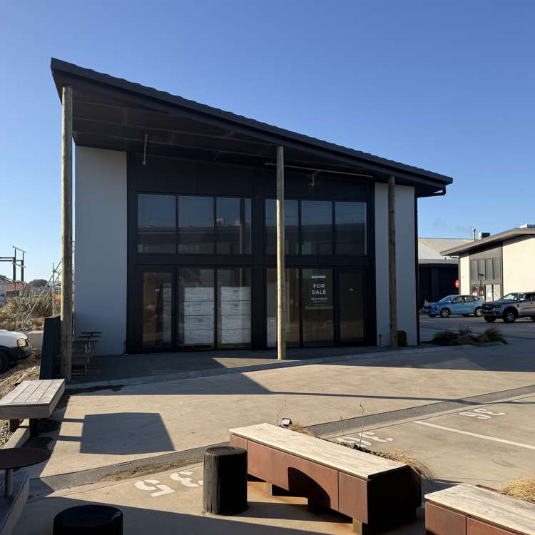 23 & 24/70 Kingsford Smith Street_0