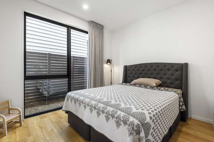 1D Lemon Grove Lane Greenhithe_13