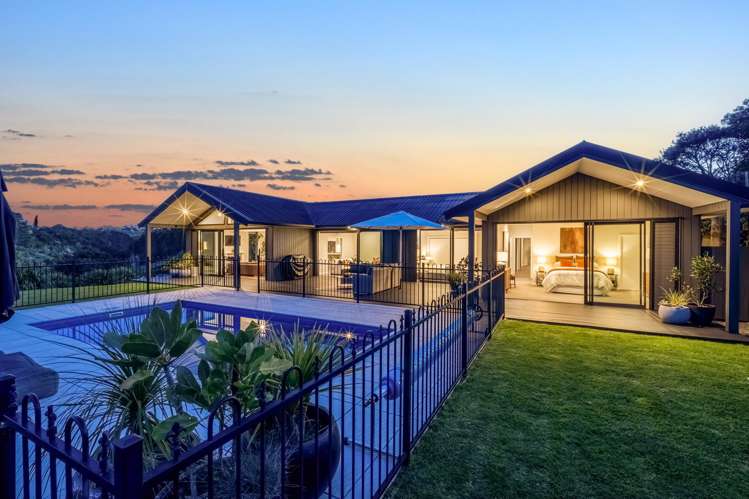 226 Whitford Road Whitford_32