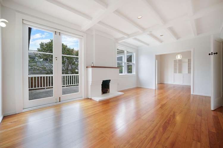 2/11 Ewen Street 10880_2