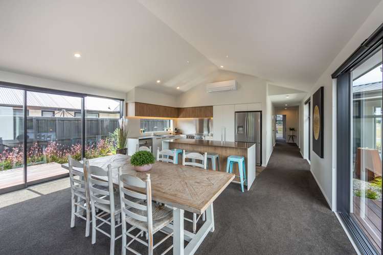 96 Oaks Drive Lincoln_9