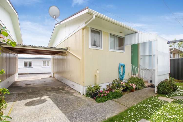 2/7 Willerton Avenue New Lynn_9