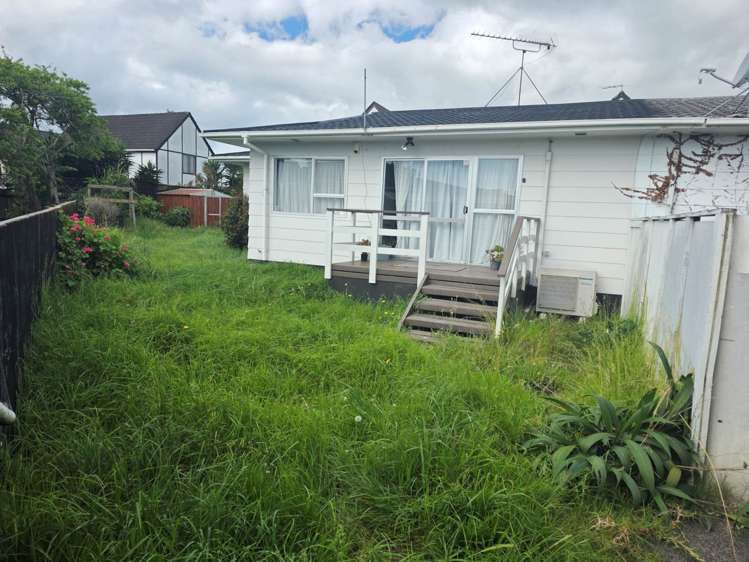 2/21 Challen Close Conifer Grove_0