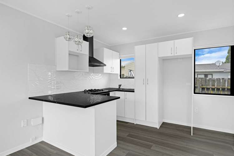 16A Hatherley Place Clendon Park_11