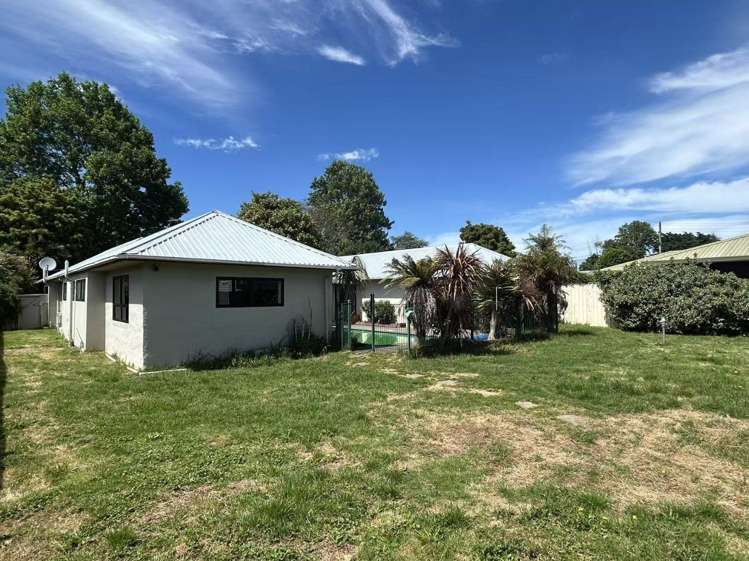 39 Beach Road Papakura_13
