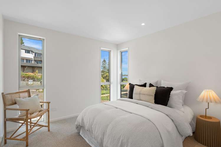 2/1 The Brae Mt Pleasant_16