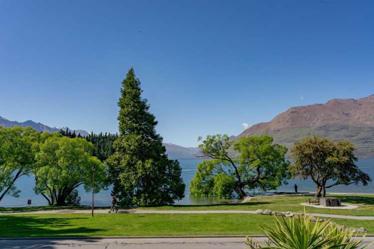 18 Lake Esplanade Queenstown_9