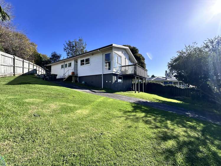 81 Vandeleur Avenue Birkdale_9