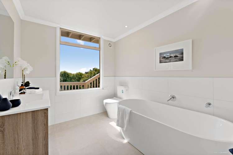 34 Beauvoir Avenue Matakatia_9