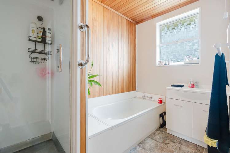 72 Amanda Avenue Dinsdale_10