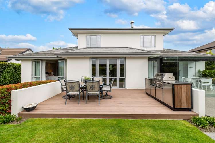 33 Applefield Court Northwood_2