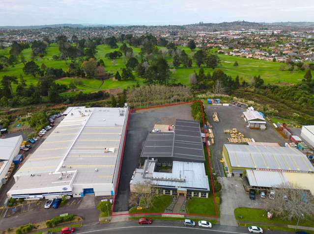 Functional industrial with ample yard