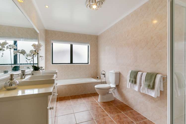 22 Mccahill Views Botany Downs_26