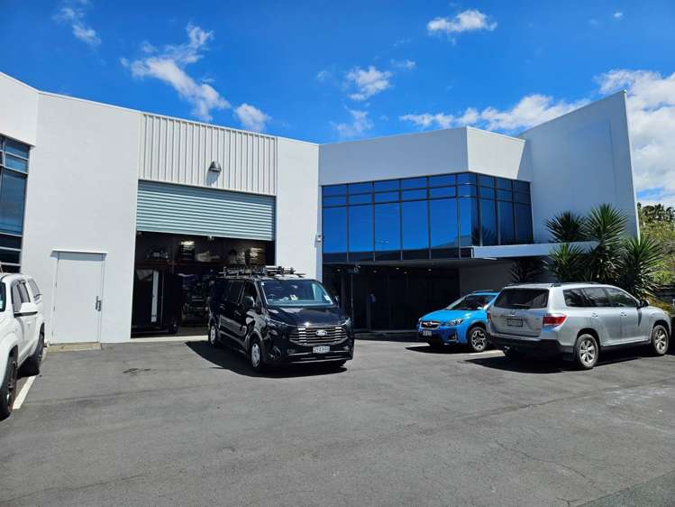 Unit D/156 Bush Road_0