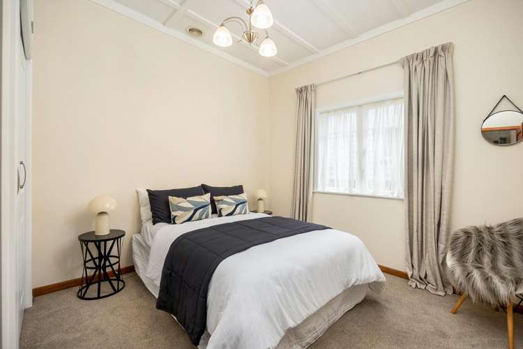 28 Harbutt Avenue Mount Albert_16