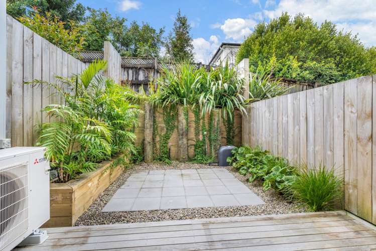 12/26 Springvale Drive Albany_5