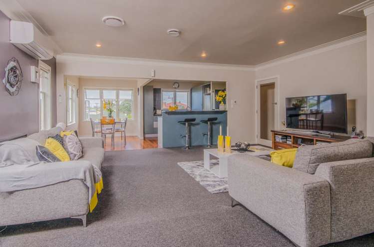 1 Helga Crescent Te Atatu Peninsula_4