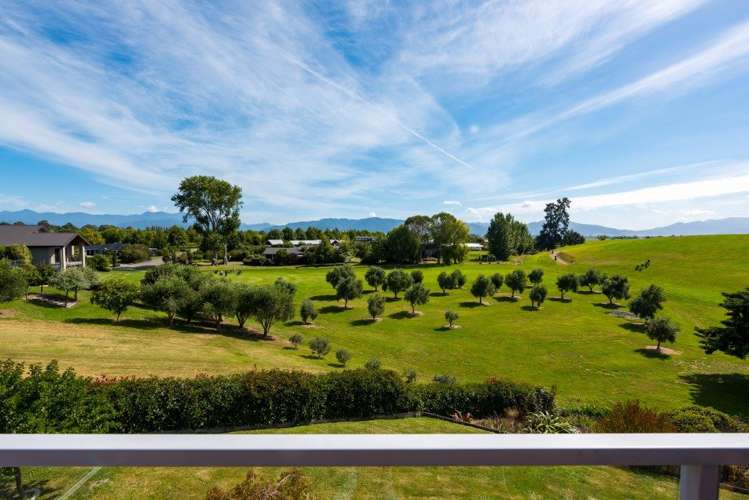 23 Pine Hill Rise Fairhall_15