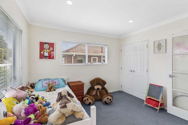 12 Reid Road New Lynn_6